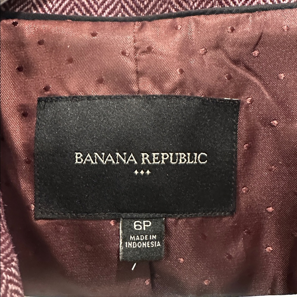 Banana Republic Women’s Blazer - Picture 2 of 3